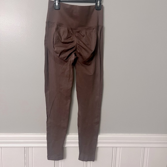 SHEIN scrunch workout leggings. Size medium. - Picture 1 of 3
